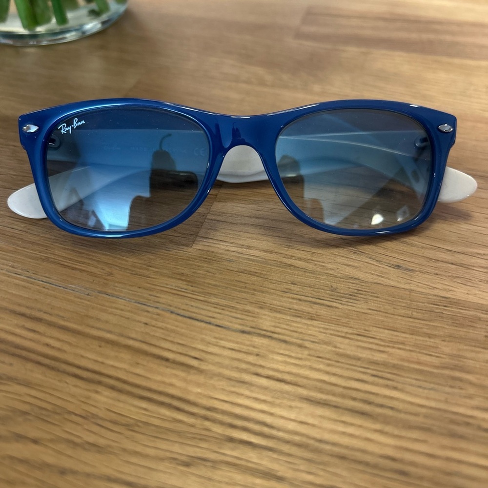 Ray-Ban Vintage Style Blue & Cream Shades